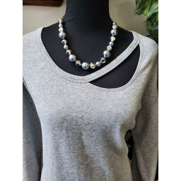 Xersion Women Solid Gray Polyester Cold Shoulder Sleeve Knee Length Dress Size L - Picture 2 of 11